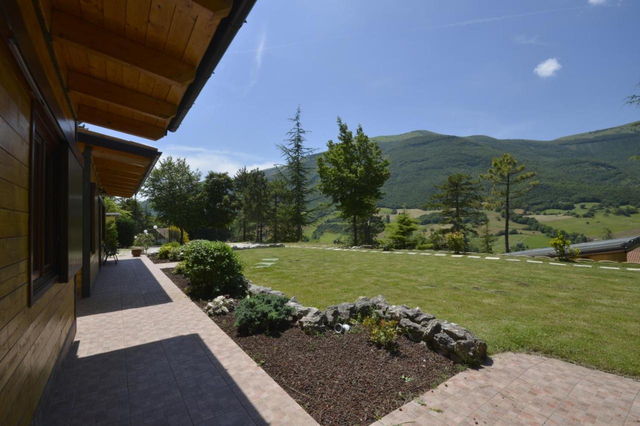 Hotel Pineta Ristorante Country House In Fabriano Campodonico  Exterior photo
