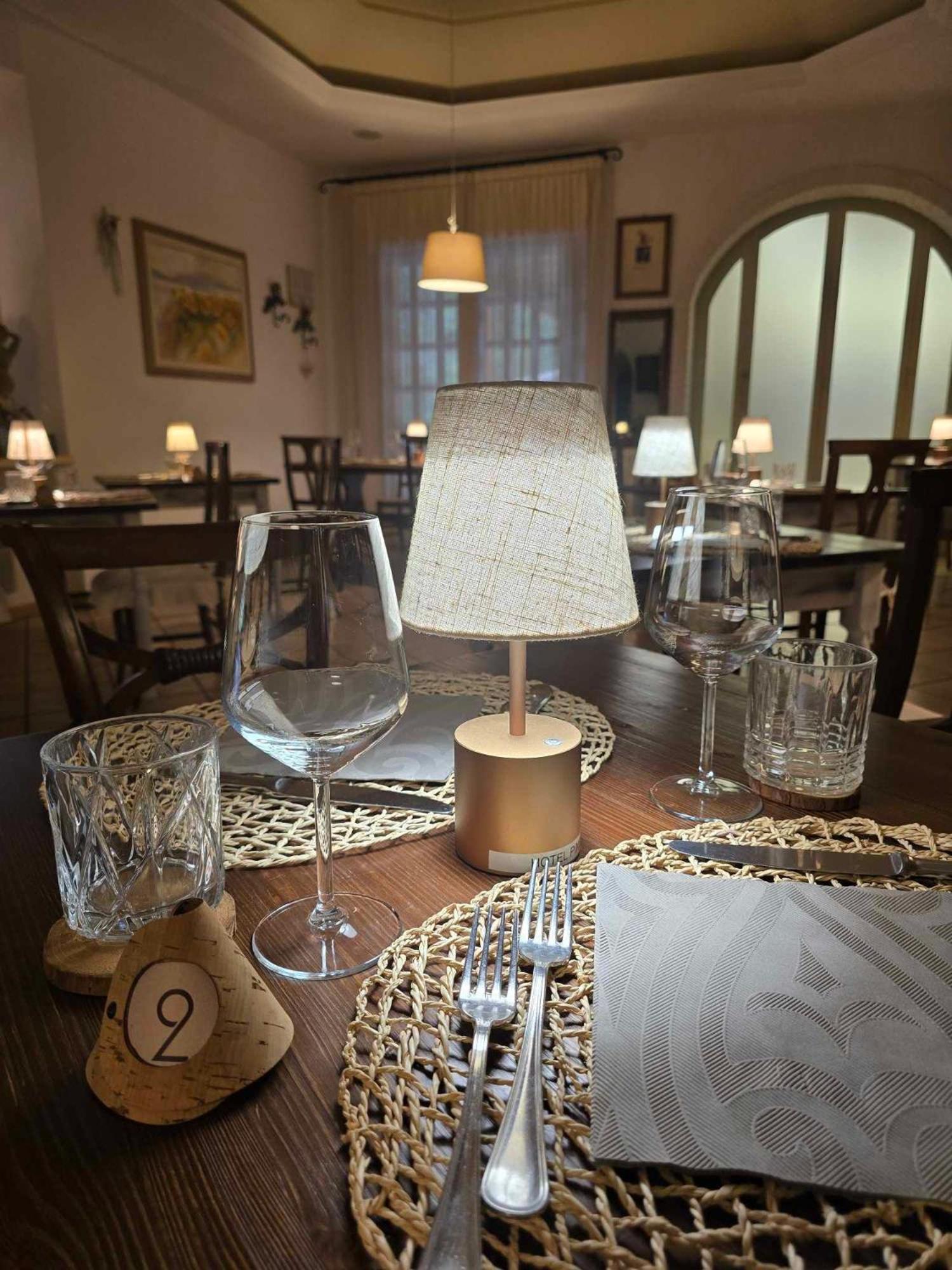 Hotel Pineta Ristorante Country House In Fabriano Campodonico  Exterior photo