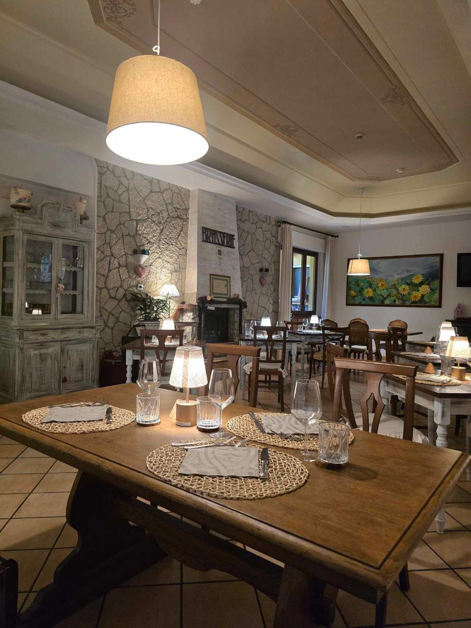 Hotel Pineta Ristorante Country House In Fabriano Campodonico  Exterior photo